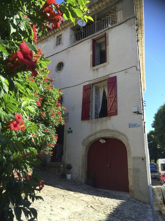 Chez Les Amis Hotell Saint-Nazaire-de-Ladarez Exteriör bild